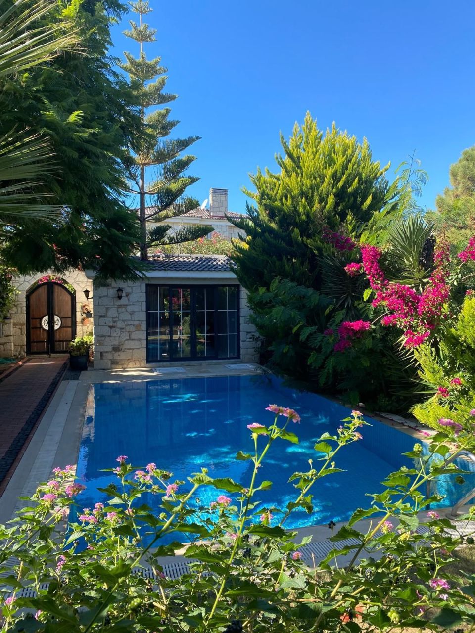 Вилла в Чешме, Турция, 327 м² - фото 1