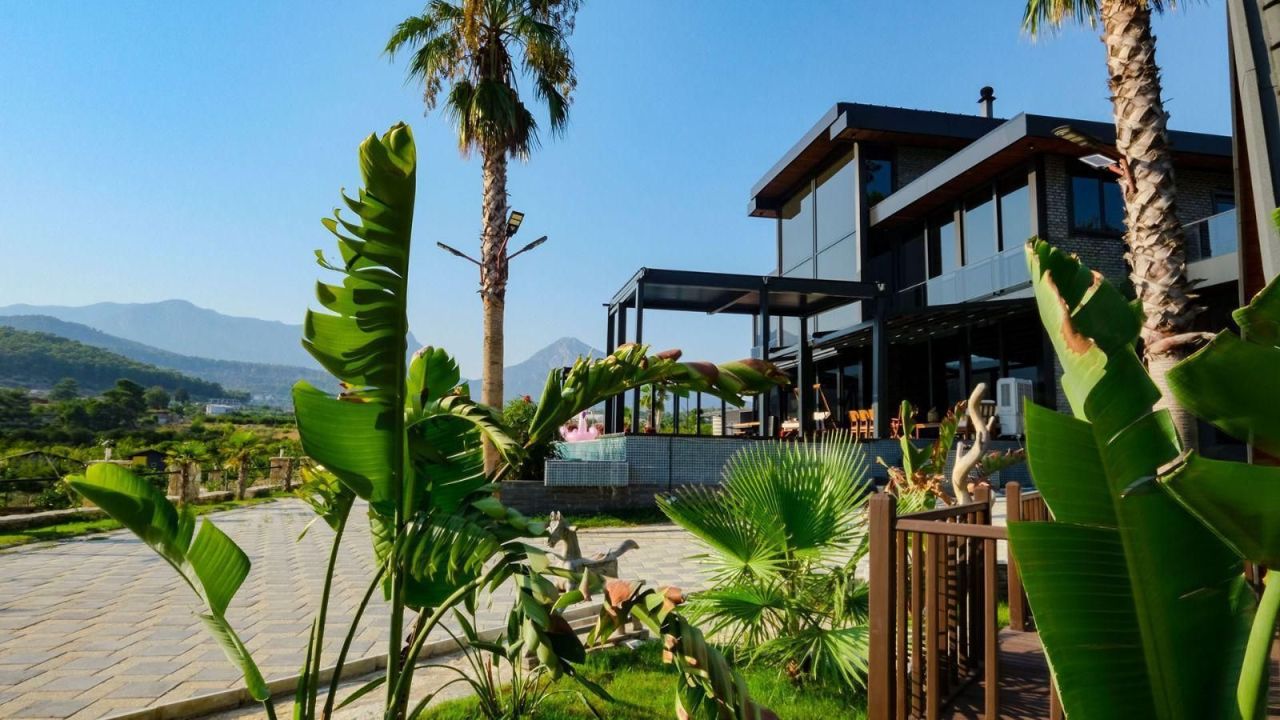 Вилла в Анталии, Турция, 550 м² - фото 1