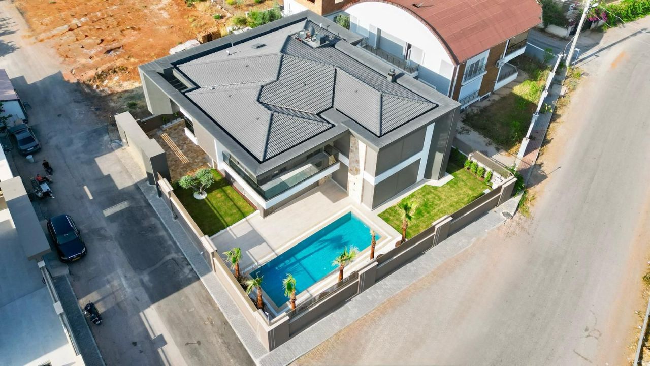 Вилла в Анталии, Турция, 743 м² - фото 1