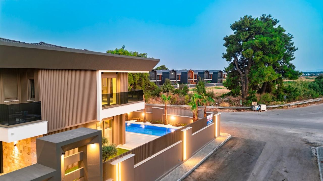 Вилла в Анталии, Турция, 743 м² - фото 17