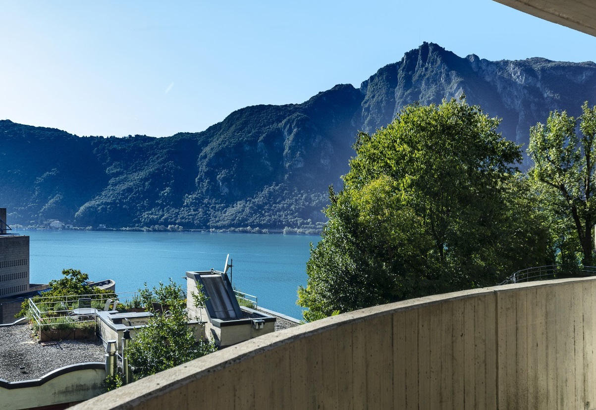 Квартира в Кампионе-д'Италия, Италия, 149 м² - фото 18