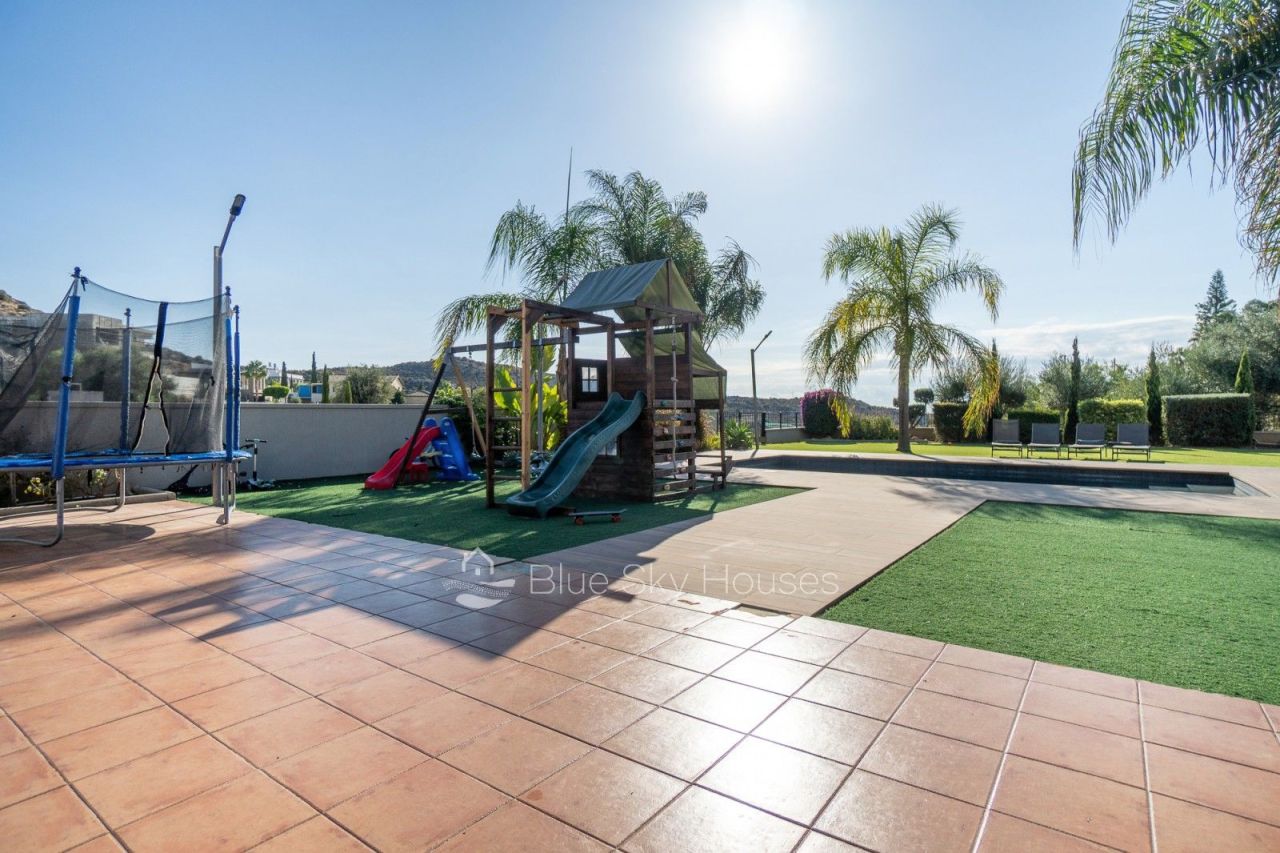 Вилла в Лимасоле, Кипр, 350 м² - фото 2