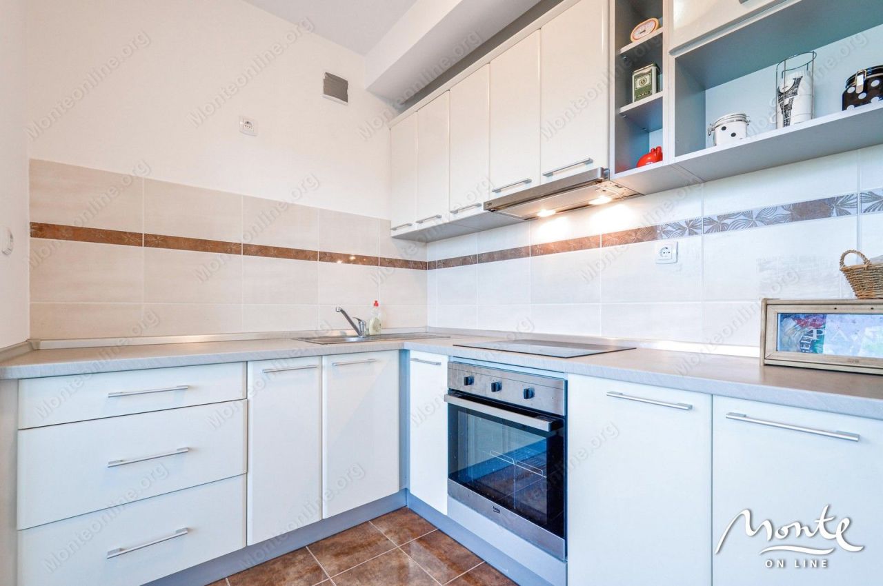 Апартаменты в Тивате, Черногория, 46 м² - фото 11