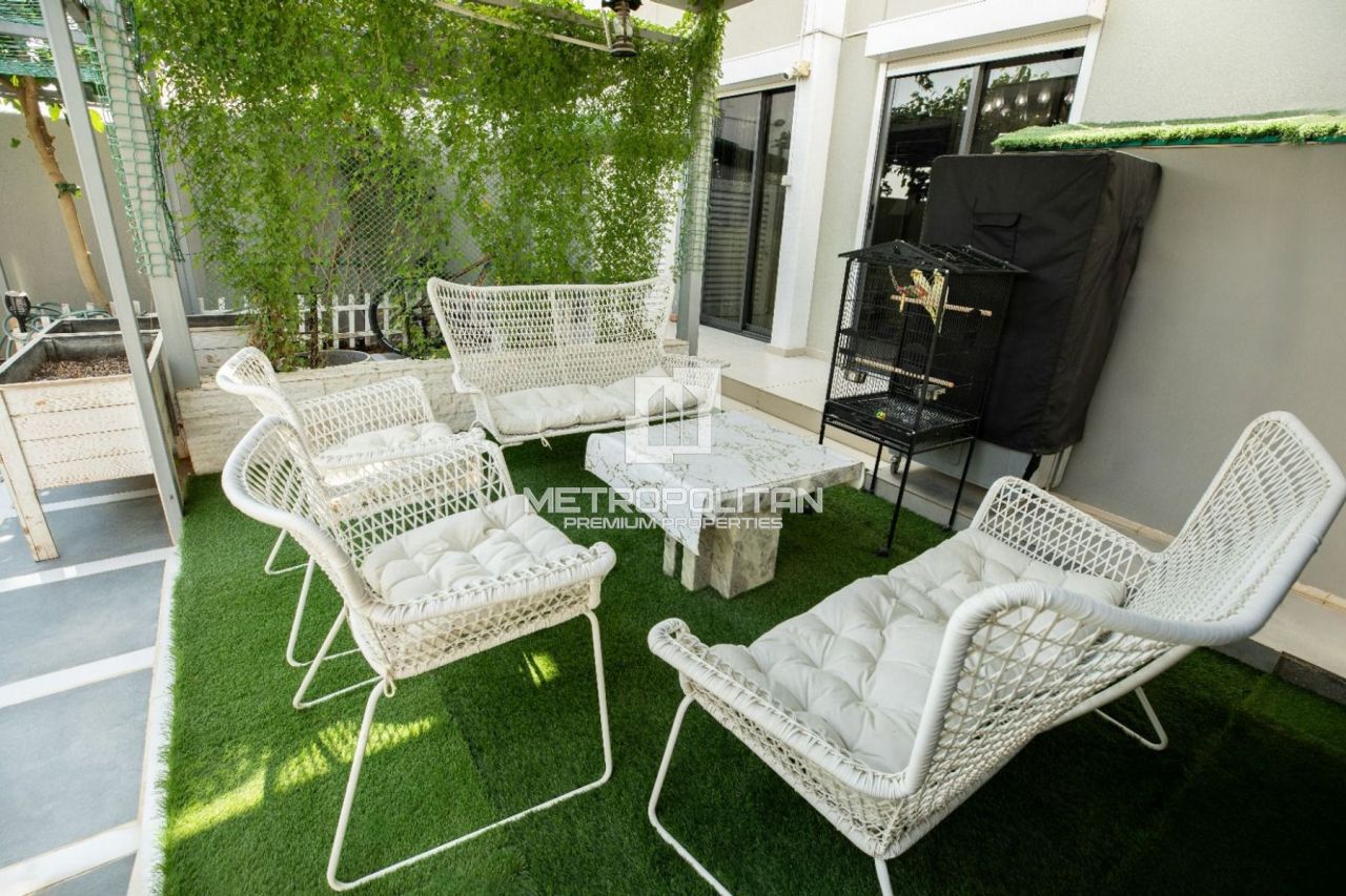 Таунхаус в Дубае, ОАЭ, 234 м² - фото 9