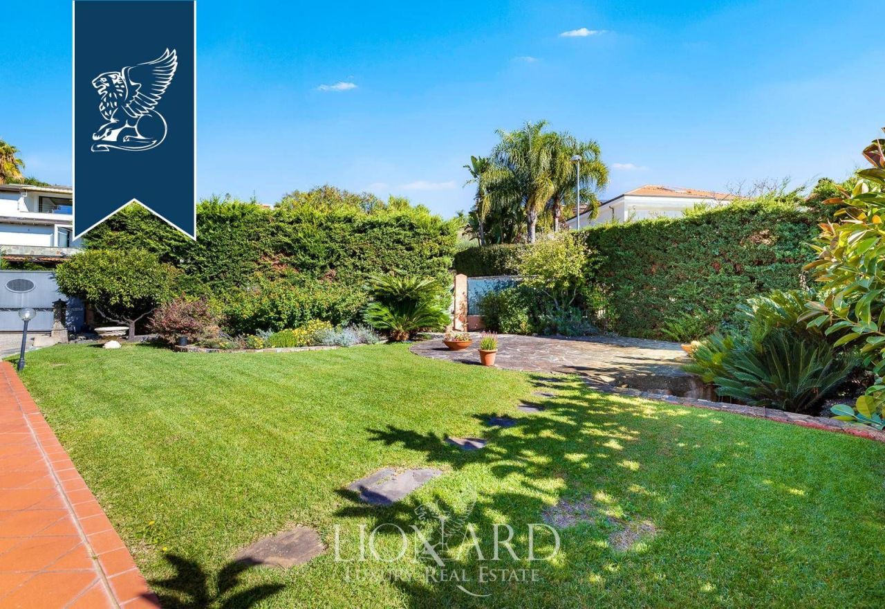 Вилла в Сан-Ремо, Италия, 480 м² - фото 15