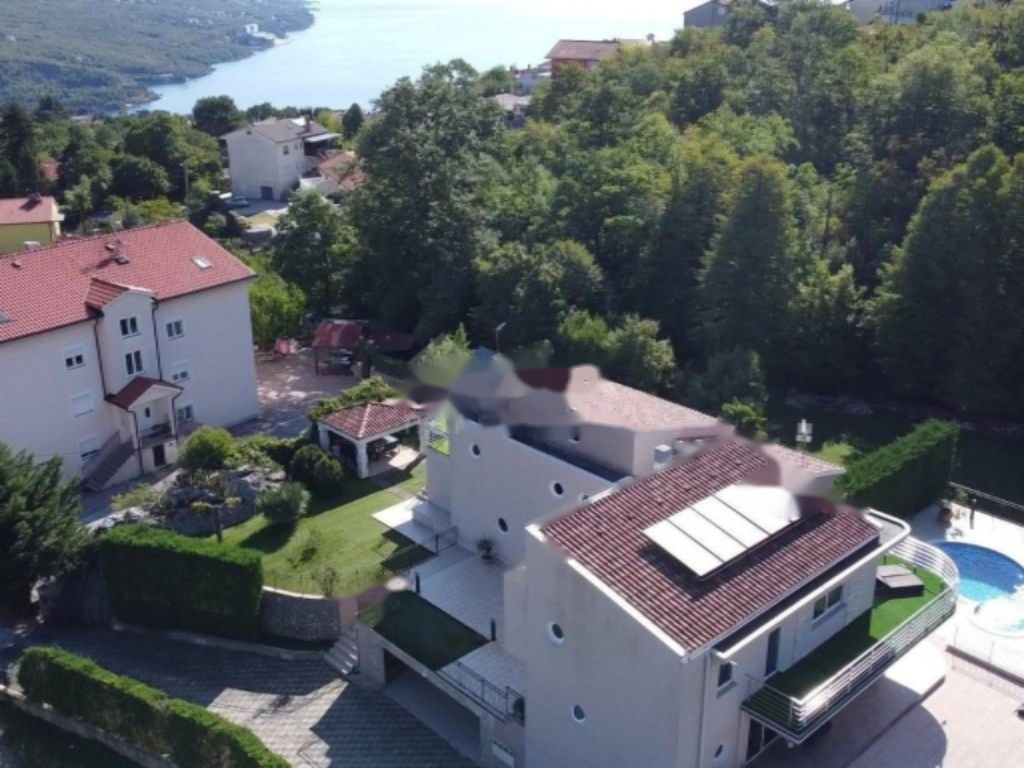 Дом в Опатии, Хорватия, 400 м² - фото 1