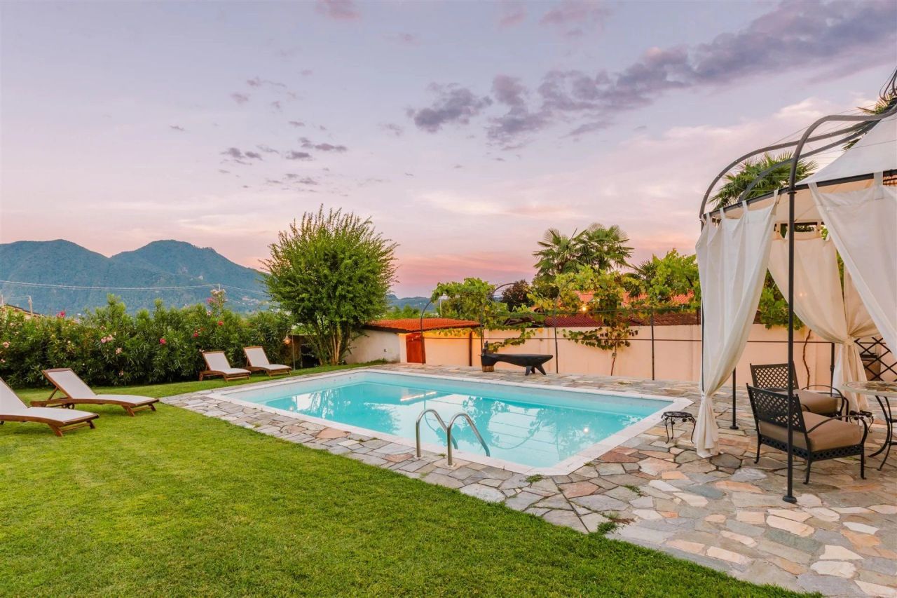 Вилла в Вербании, Италия, 325 м² - фото 4