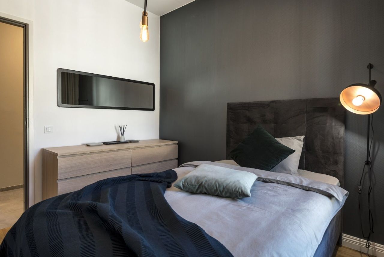 Квартира в Кампионе-д'Италия, Италия, 81 м² - фото 8