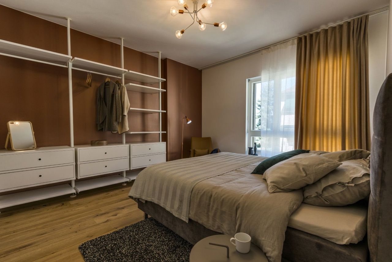 Квартира в Кампионе-д'Италия, Италия, 81 м² - фото 13