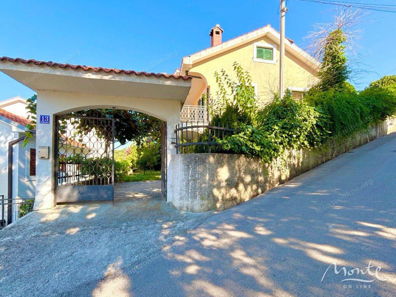 Вилла в Херцег-Нови, Черногория, 252 м² - фото 4