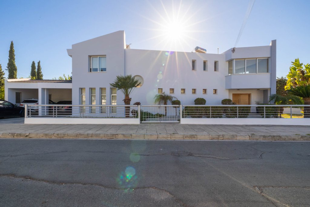 Квартира в Пафосе, Кипр, 350 м² - фото 1