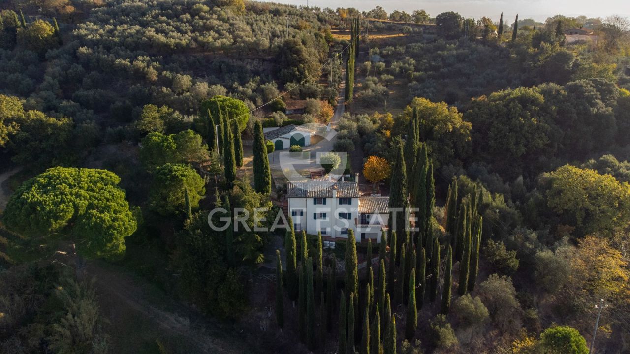 Дом в Монтепульчано, Италия, 405.2 м² - фото 2