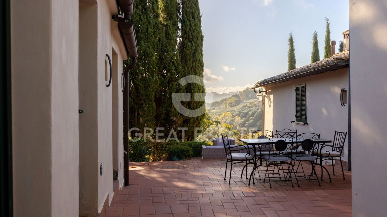 Дом в Монтепульчано, Италия, 405.2 м² - фото 7