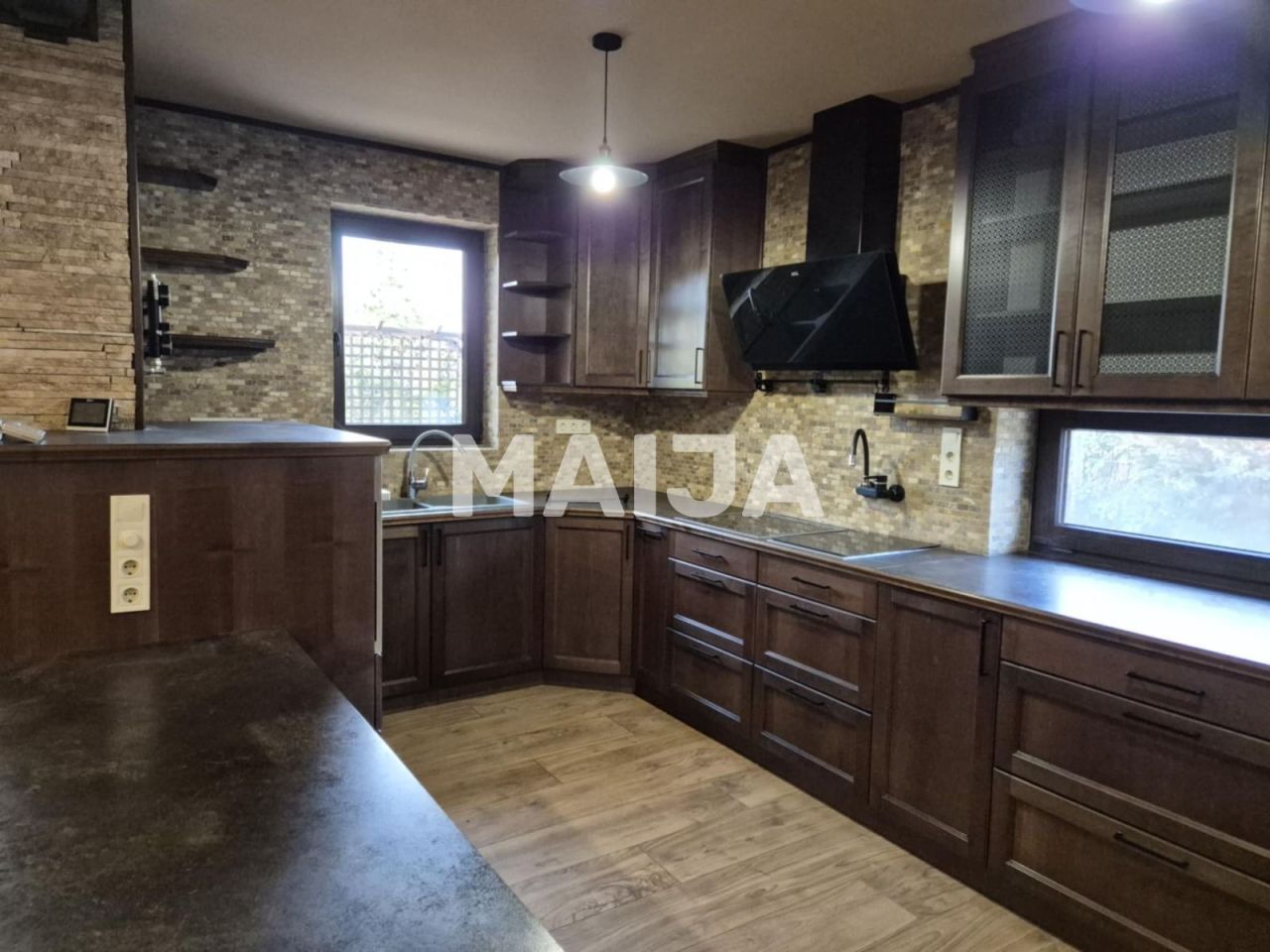 Дом Чёмёр, Венгрия, 221 м² - фото 10