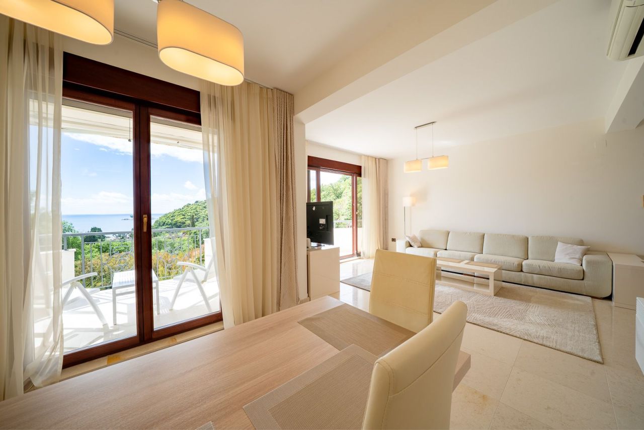 Квартира в Петроваце, Черногория, 86 м² - фото 1