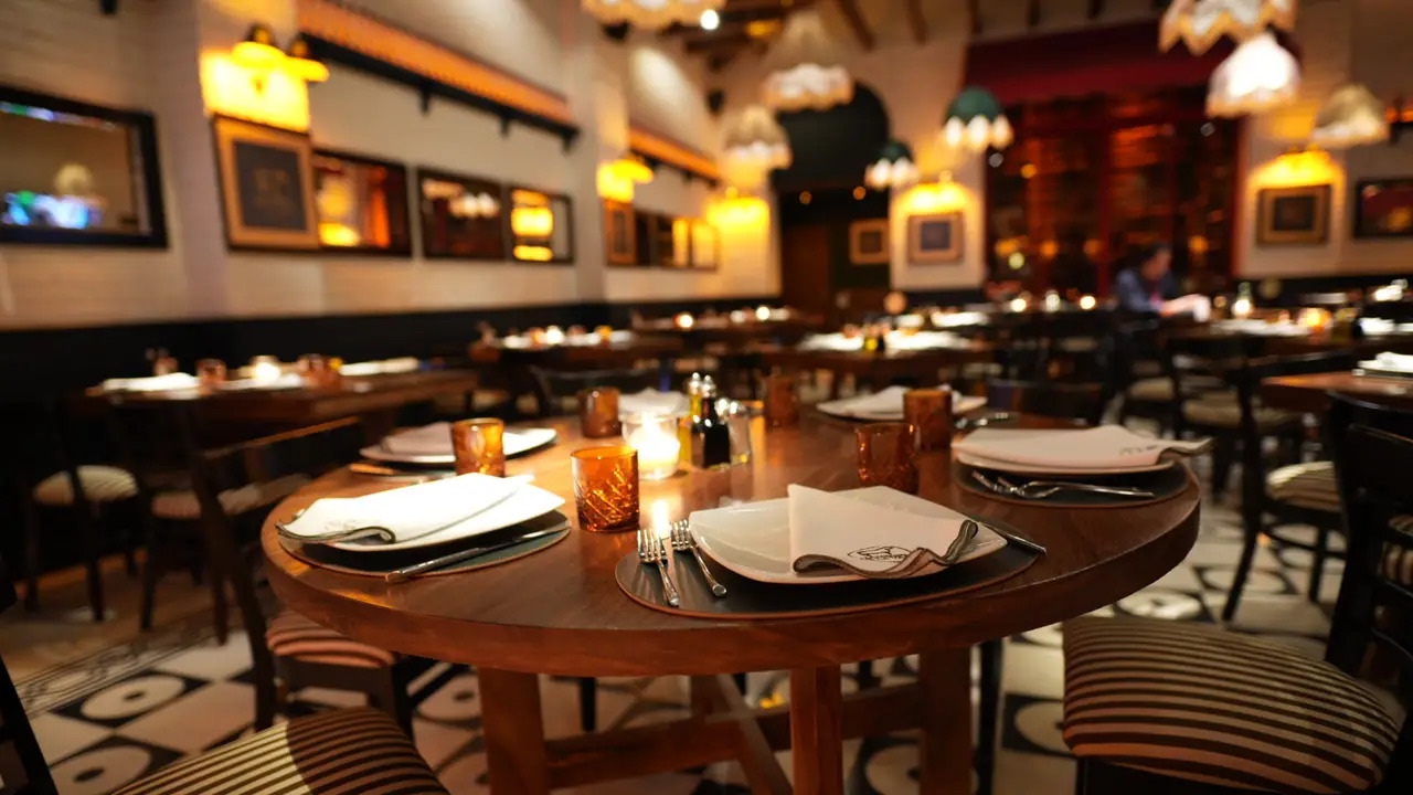 Кафе, ресторан в Мадриде, Испания, 350 м² - фото 1