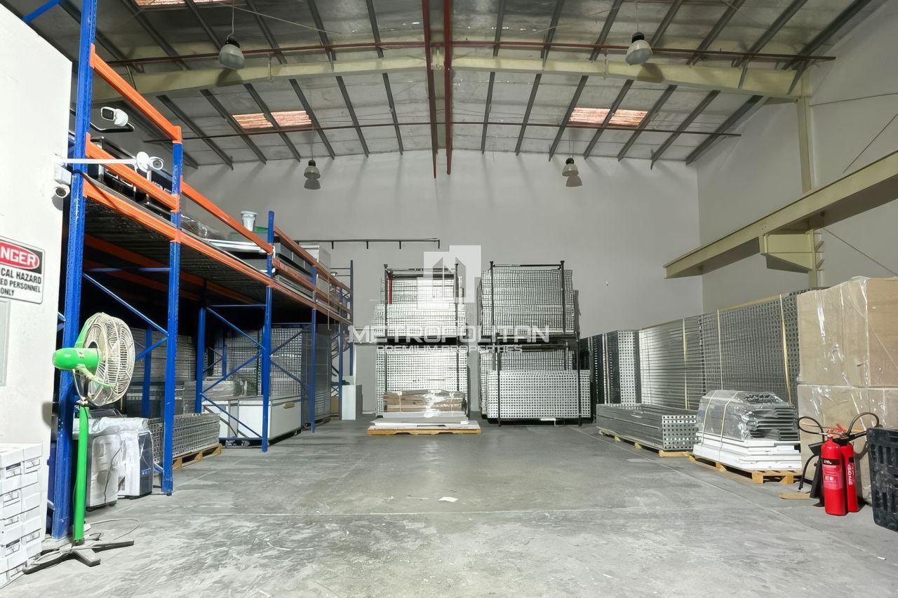 Коммерческая недвижимость в Дубае, ОАЭ, 5 889 м² - фото 3