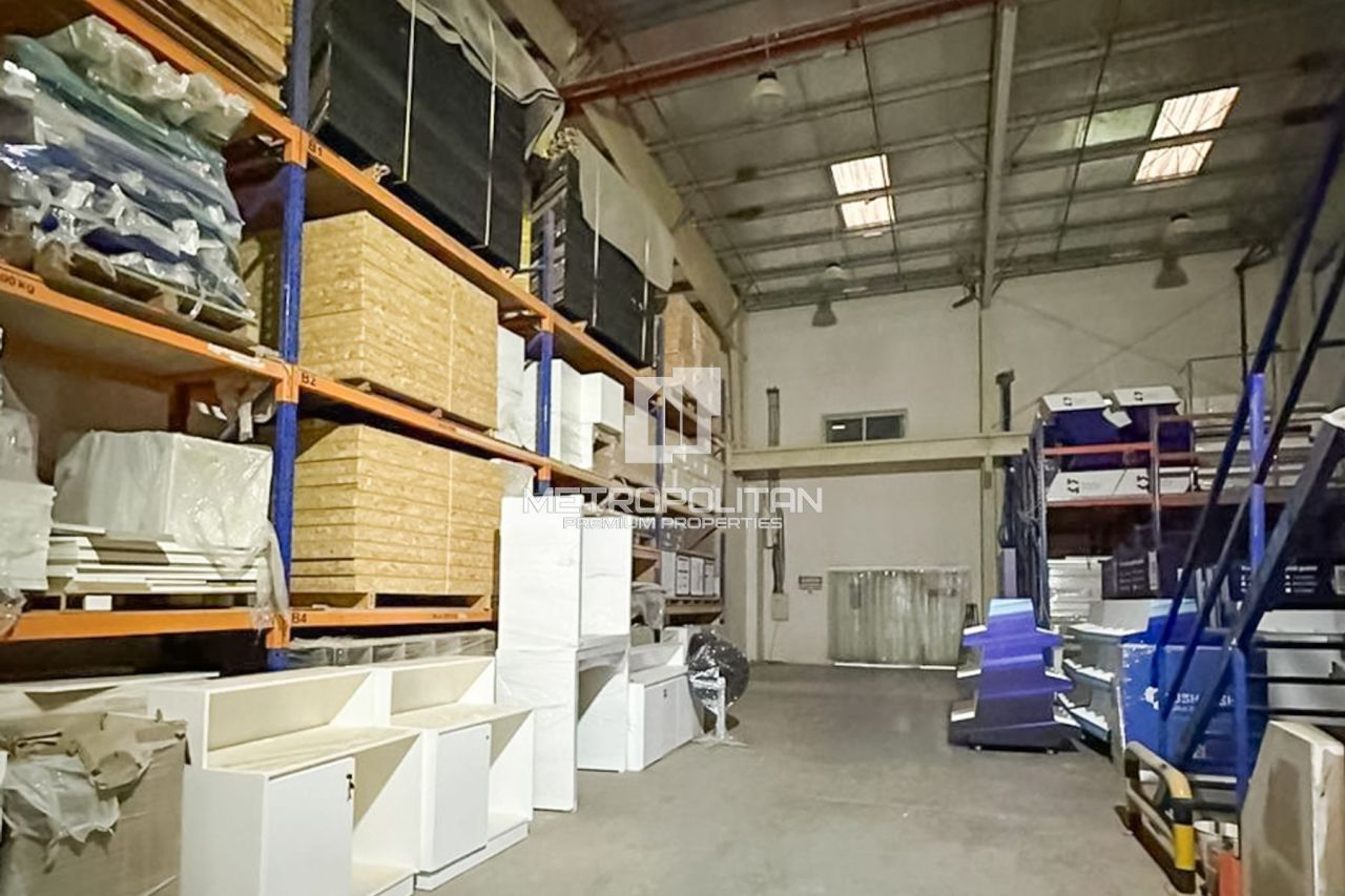 Коммерческая недвижимость в Дубае, ОАЭ, 5 889 м² - фото 4