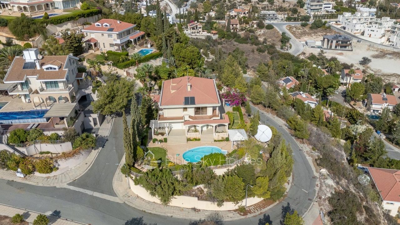 Вилла в Лимасоле, Кипр, 467 м² - фото 1