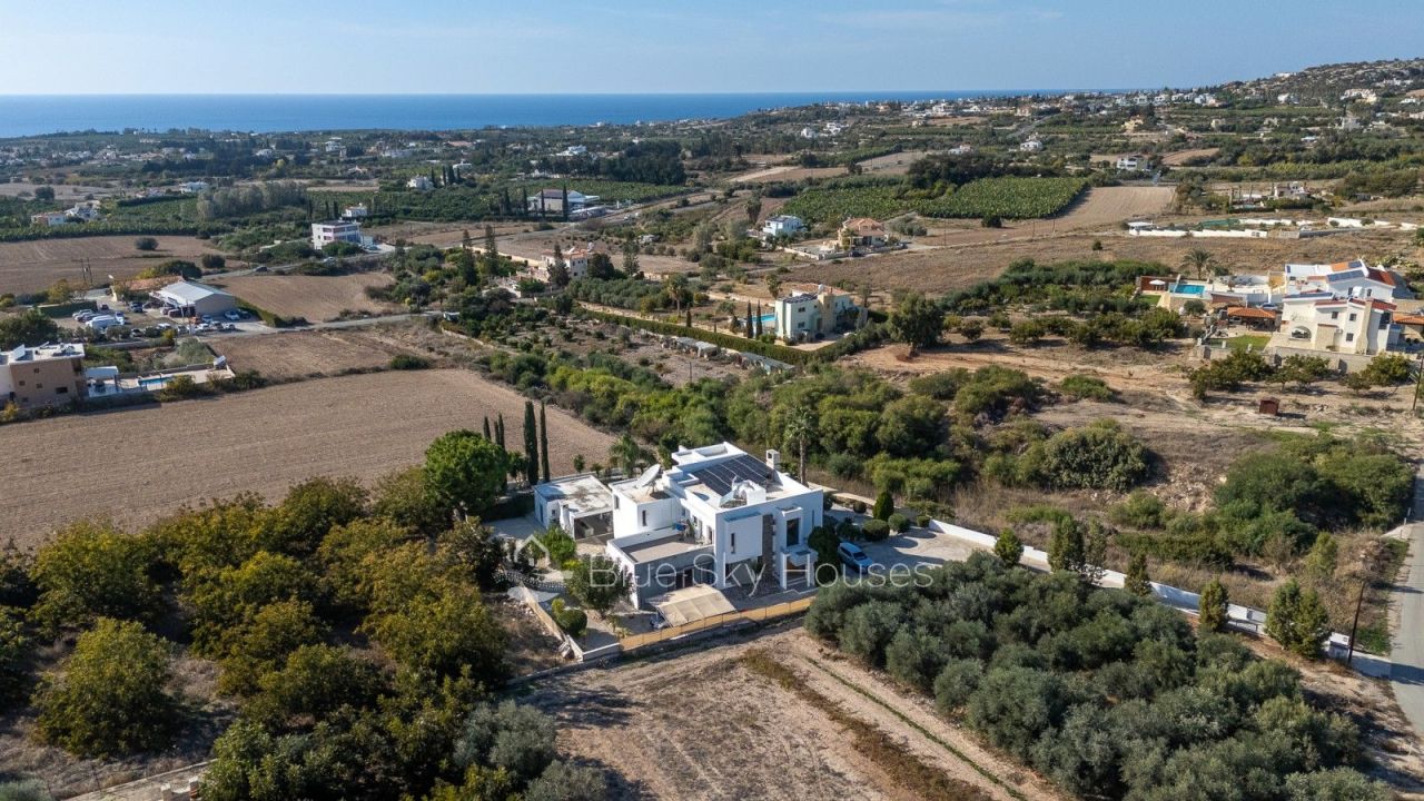 Вилла в Пафосе, Кипр, 369 м² - фото 2