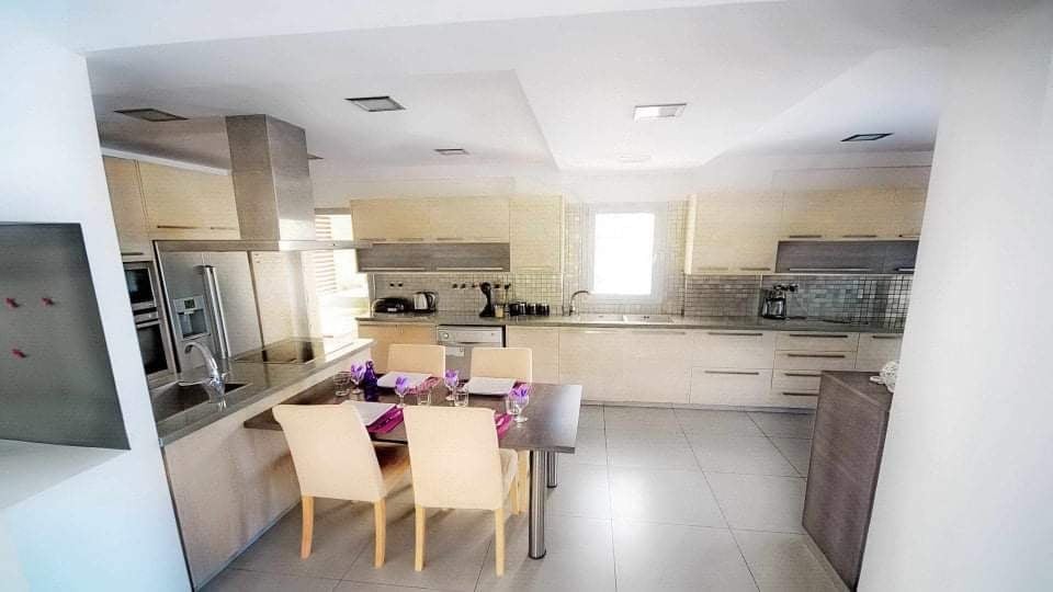 Вилла в Пафосе, Кипр, 369 м² - фото 9