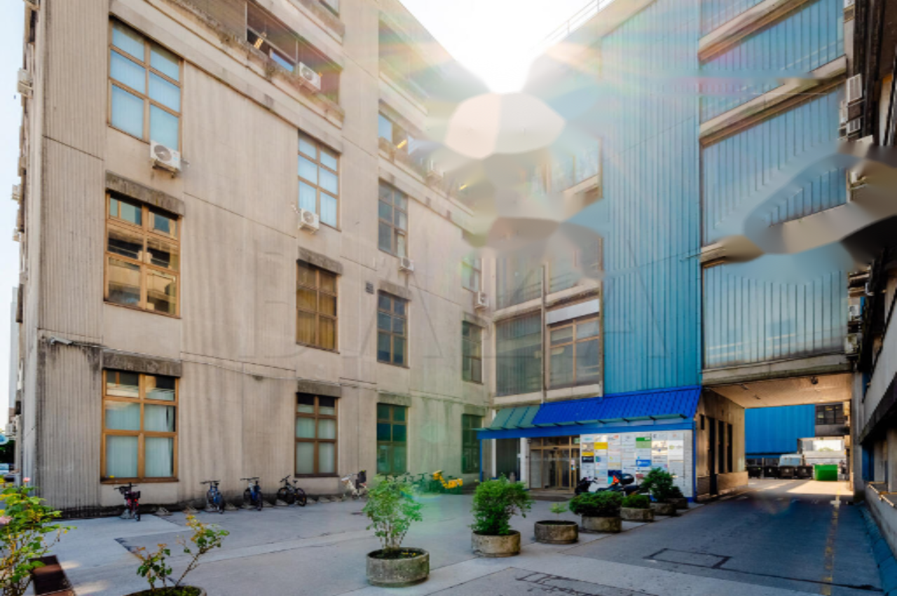 Офис в Любляне, Словения, 260 м² - фото 2