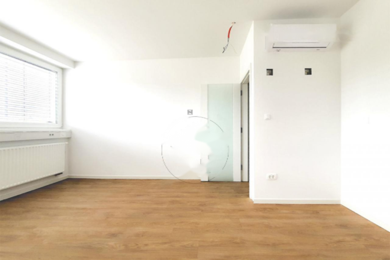 Офис в Любляне, Словения, 136 м² - фото 5