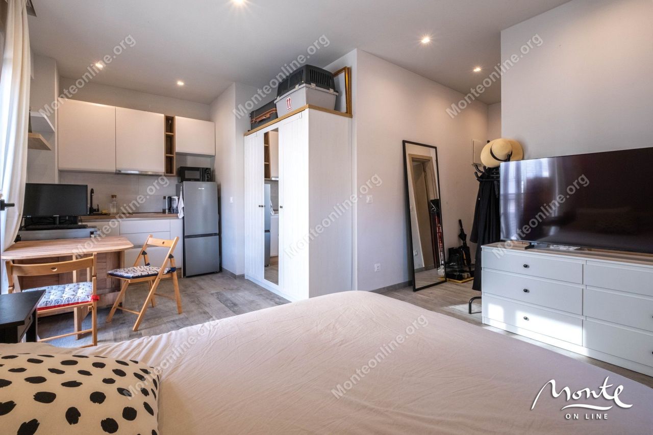 Апартаменты в Тивате, Черногория, 24.5 м² - фото 2