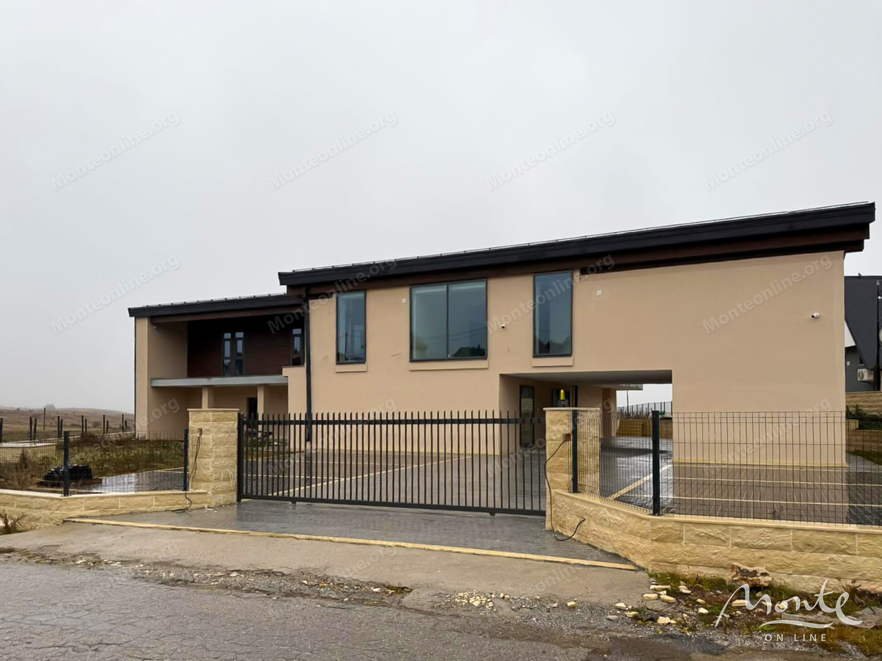 Вилла в Жабляке, Черногория, 1 283 м² - фото 2