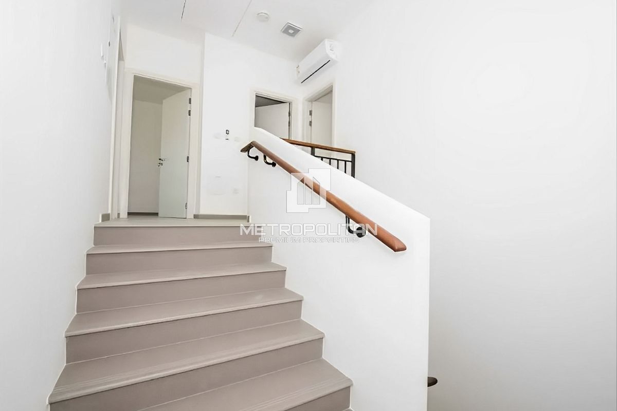 Таунхаус в Дубае, ОАЭ, 202 м² - фото 8