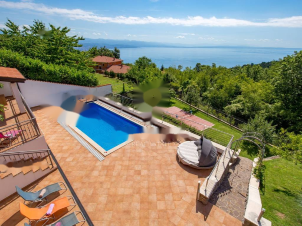 Дом в Опатии, Хорватия, 300 м² - фото 1