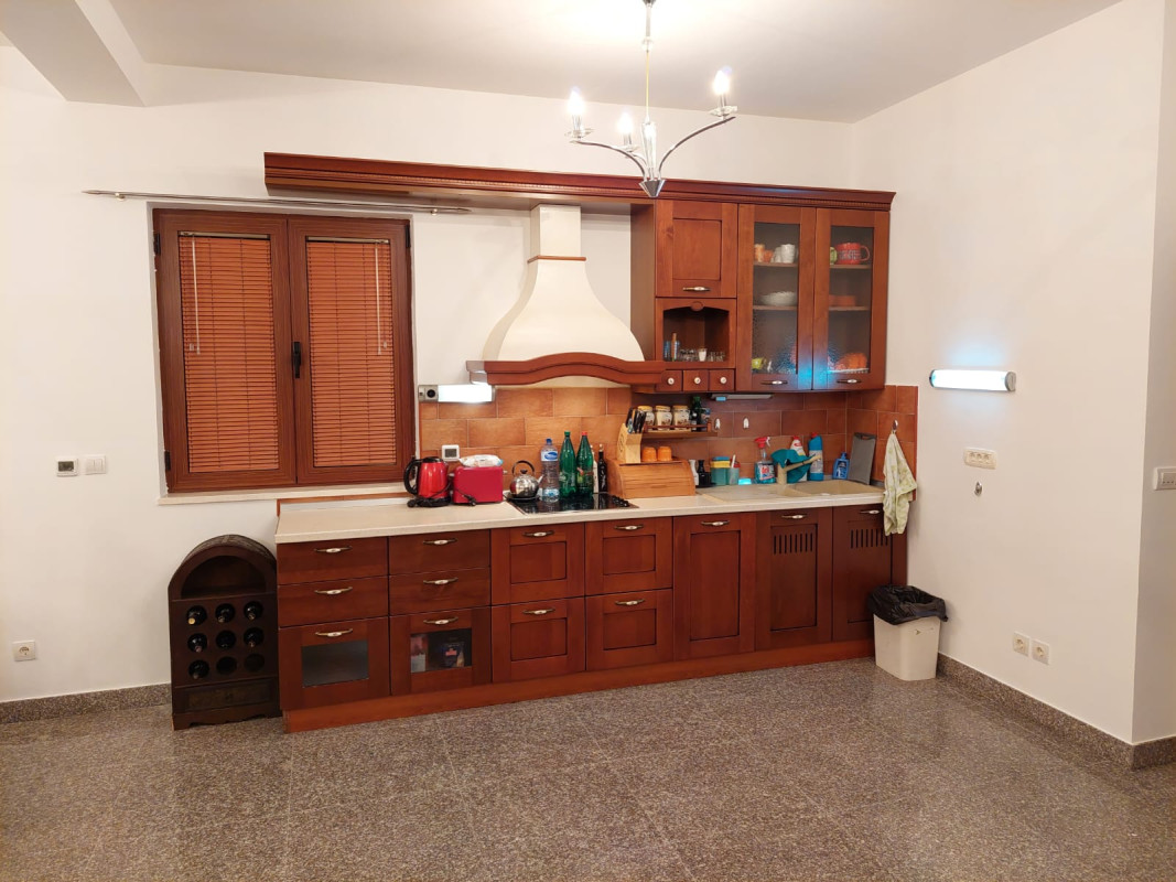 Дом в Каменари, Черногория, 250 м² - фото 6