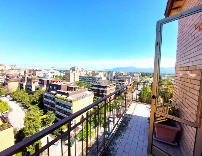 Пентхаус в Латина, Италия, 116 м² - фото 8