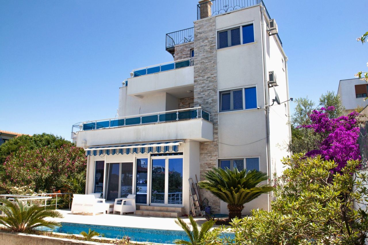 Дом в Утехе, Черногория, 156 м² - фото 1