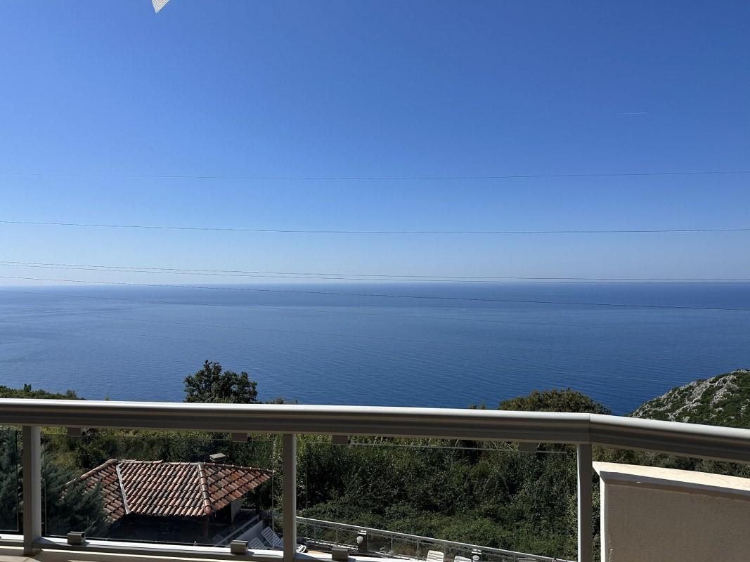 Квартира в Добра Воде, Черногория, 63 м² - фото 1