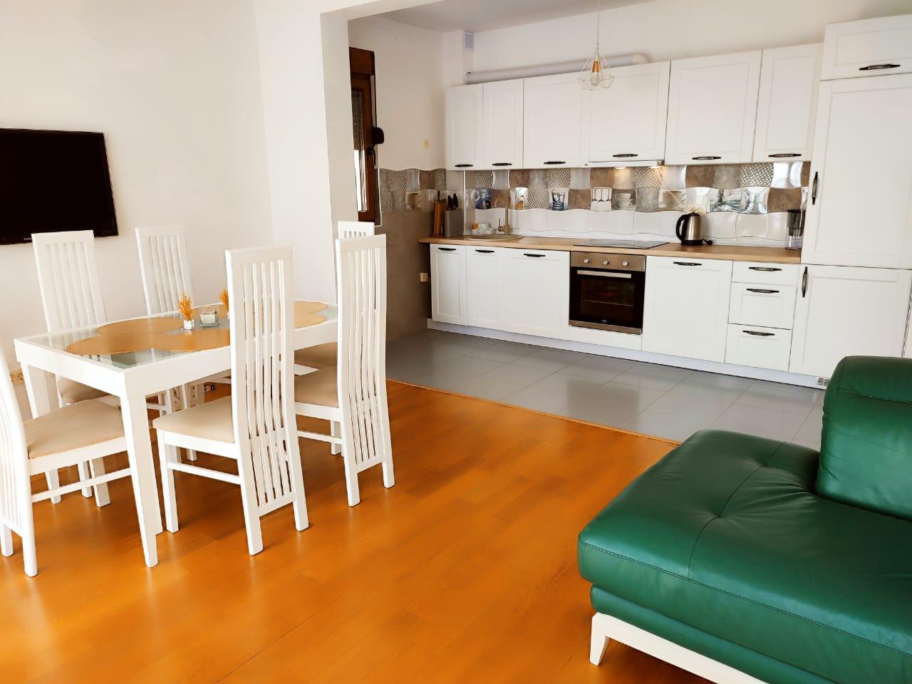 Квартира в Добра Воде, Черногория, 97 м² - фото 2