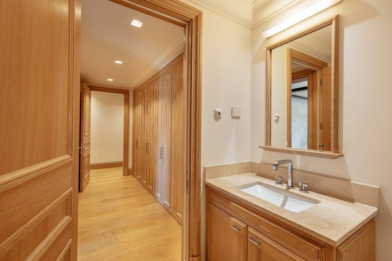 Апартаменты в Тивате, Черногория, 117 м² - фото 16