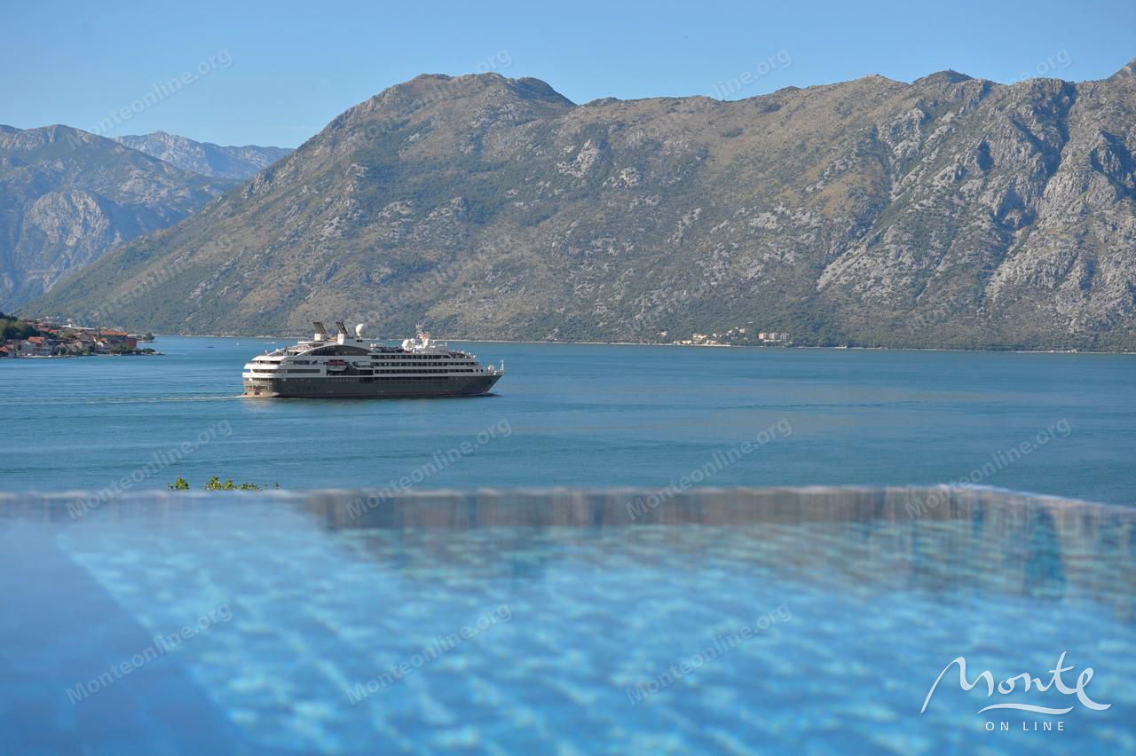 Апартаменты в Доброте, Черногория, 191 м² - фото 18