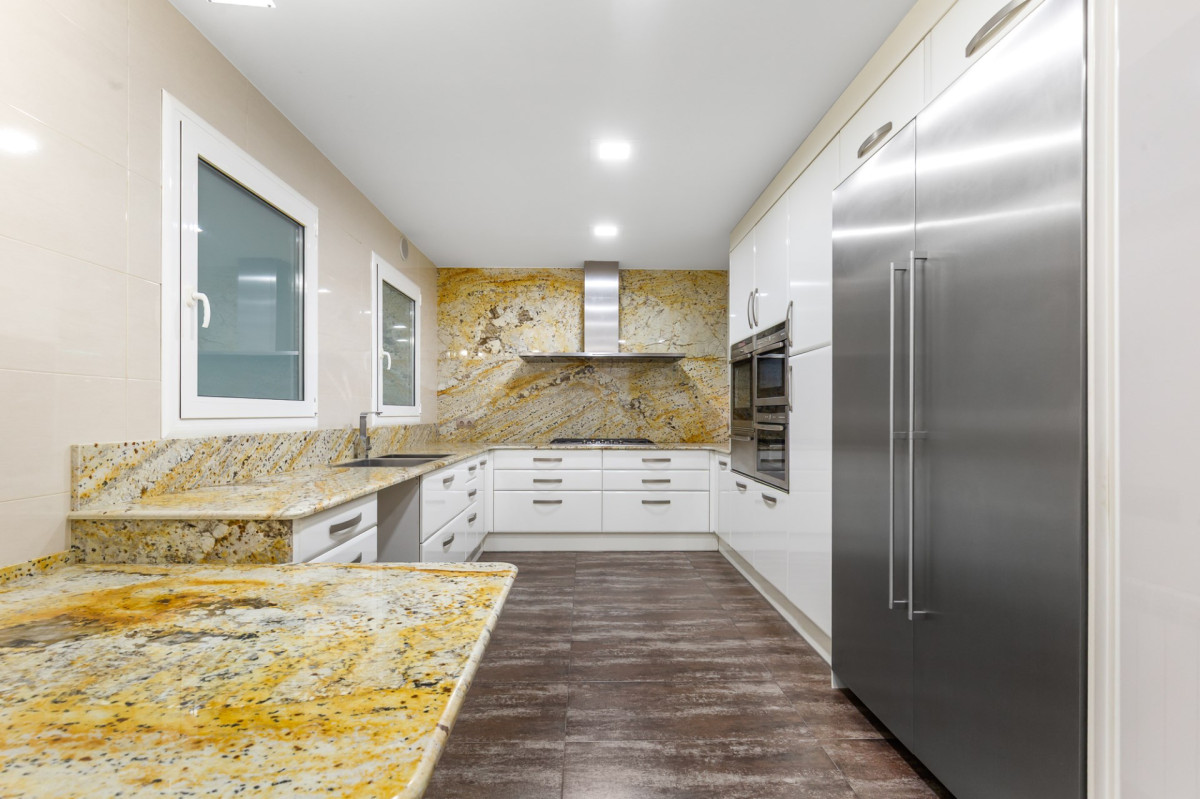 Квартира в Барселоне, Испания, 245 м² - фото 15