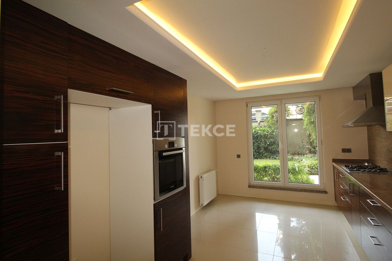 Апартаменты в Стамбуле, Турция, 160 м² - фото 7