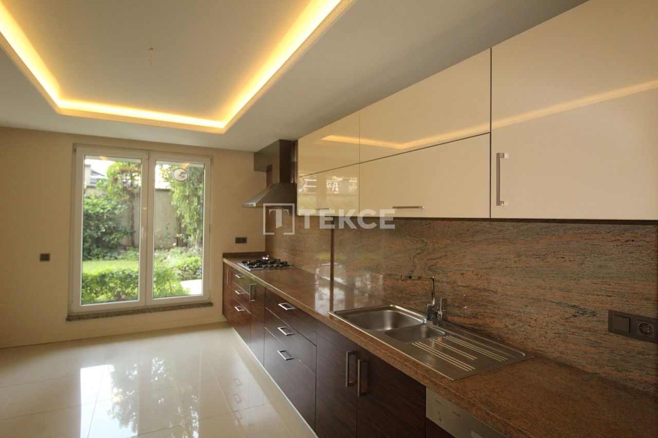 Апартаменты в Стамбуле, Турция, 160 м² - фото 8