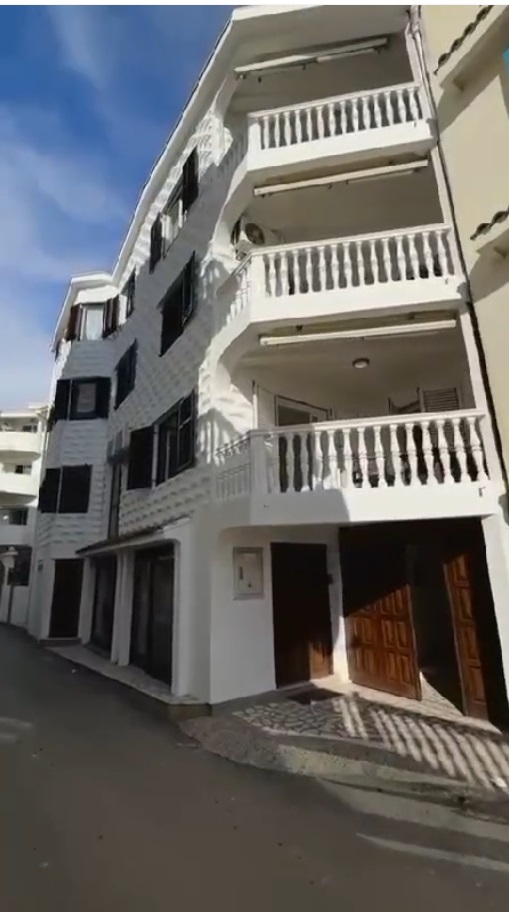 Коммерческая недвижимость в Улцине, Черногория, 400 м² - фото 11