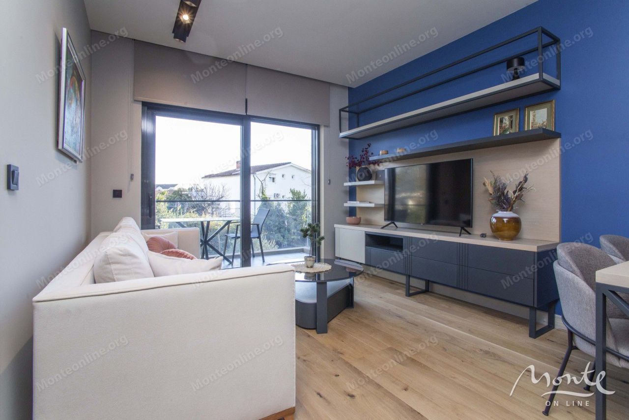 Апартаменты в Тивате, Черногория, 45.5 м² - фото 1