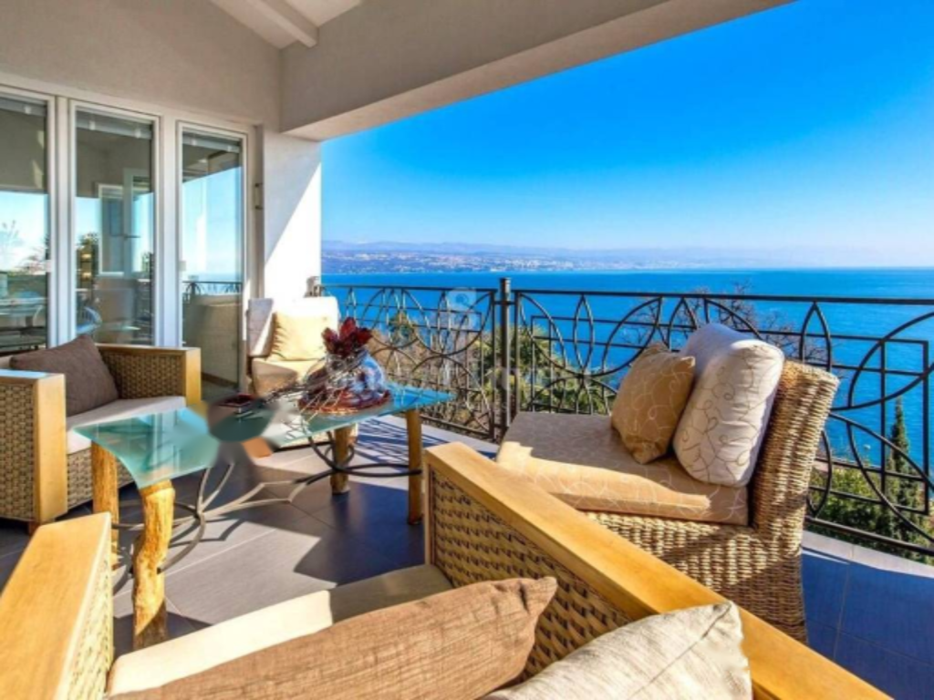 Дом в Опатии, Хорватия, 481 м² - фото 2