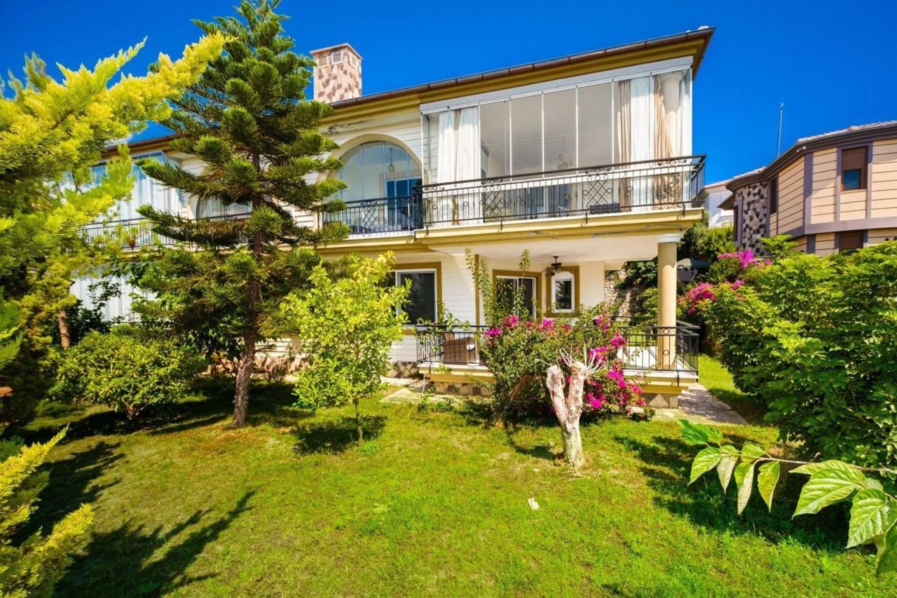 Вилла в Алании, Турция, 180 м² - фото 1