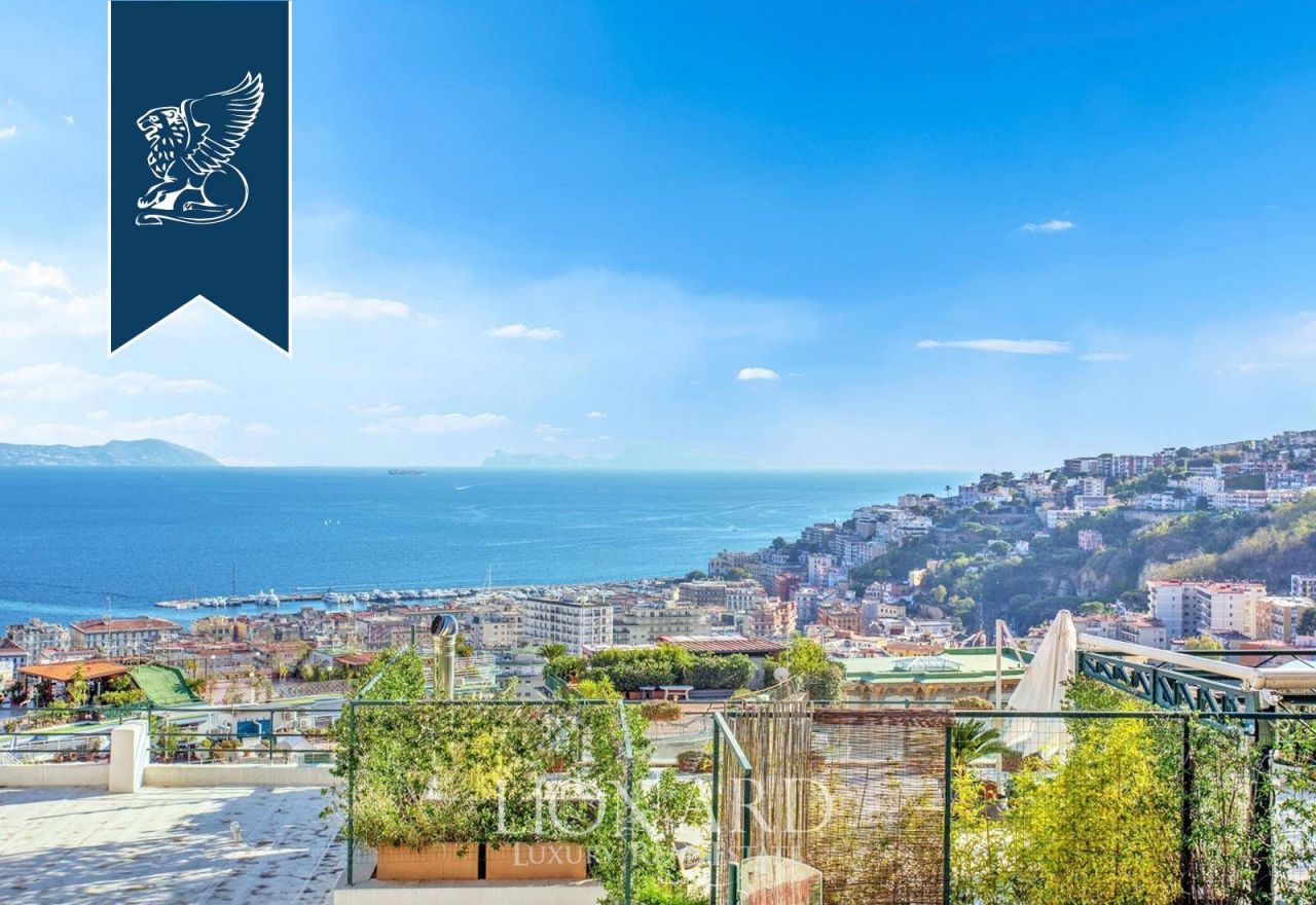 Апартаменты в Неаполе, Италия, 250 м² - фото 4