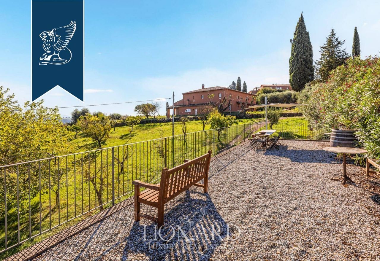 Ферма в Пизе, Италия, 2 000 м² - фото 15