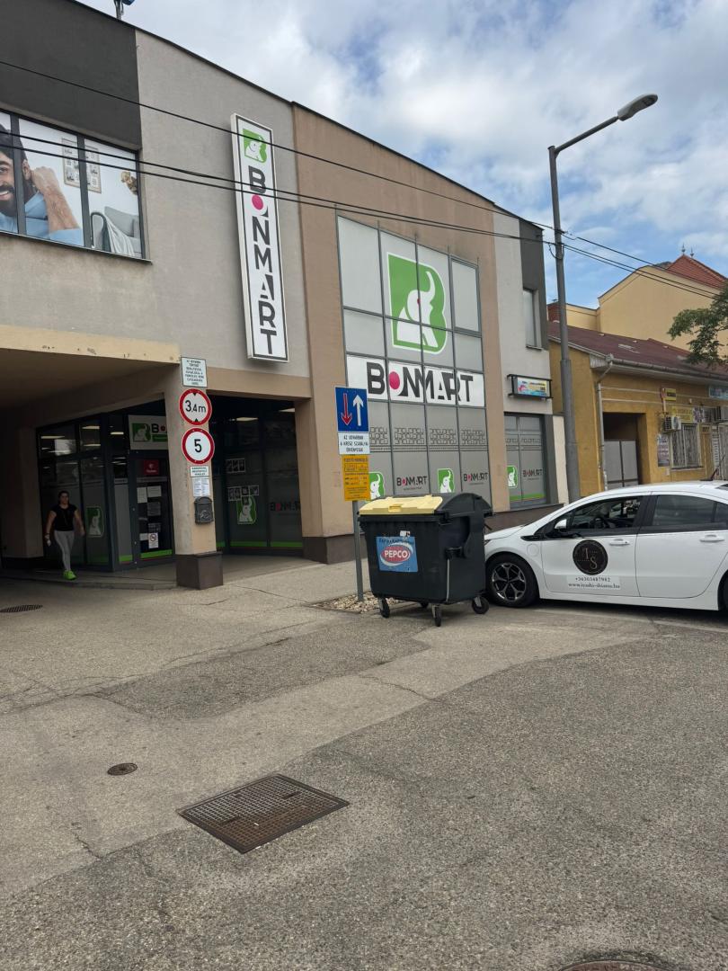 Магазин Csorna, Венгрия, 3 952 м² - фото 4