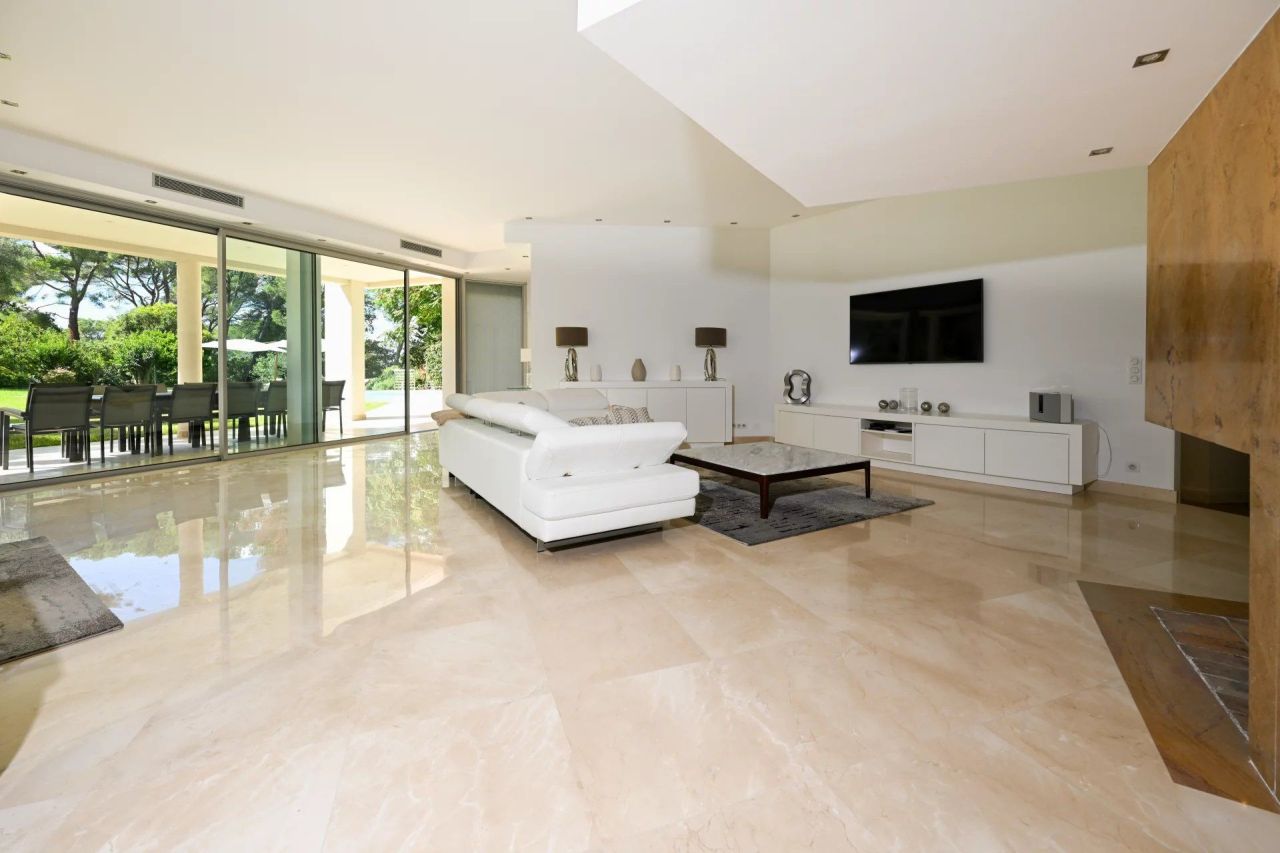 Дом в Мужене, Франция, 520 м² - фото 2