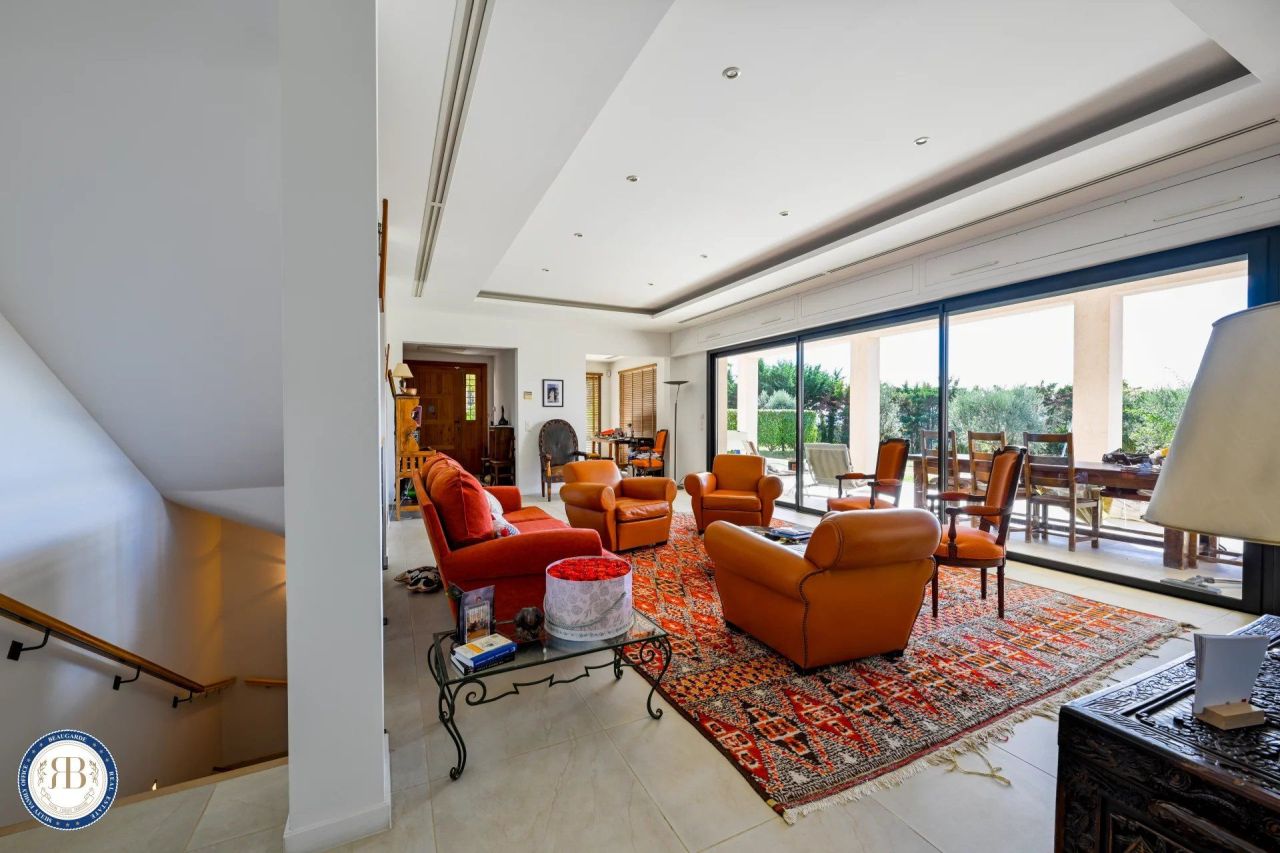 Дом в Мужене, Франция, 307 м² - фото 7